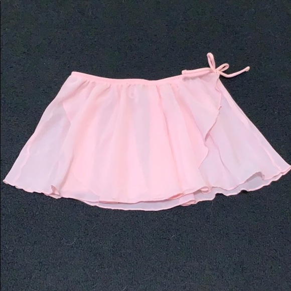 Pink Leotard & Skirt 💗 - Picture 5 of 6